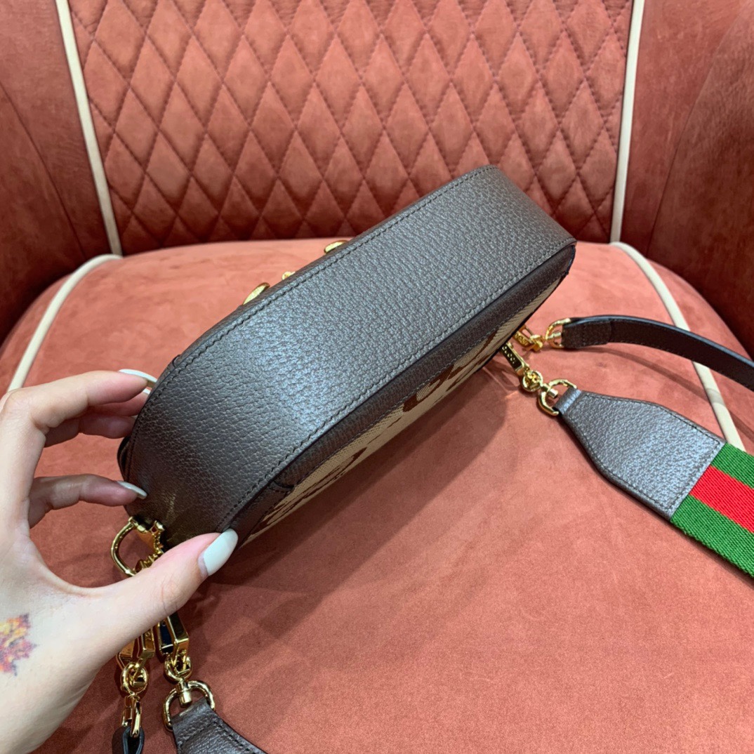 Farfetch bag angle 4