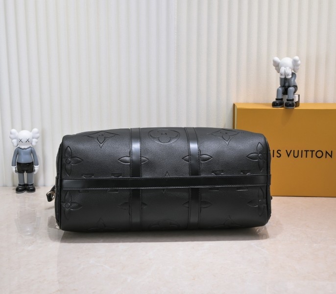LV Monogram Empreinte Keepall Bandouliere 45 In Black angle 3