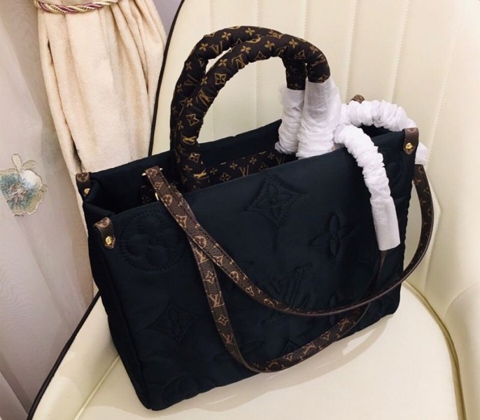 Louis Vuitton Econyl Regenerated Nylon Onthego GM Tote In Black angle 4
