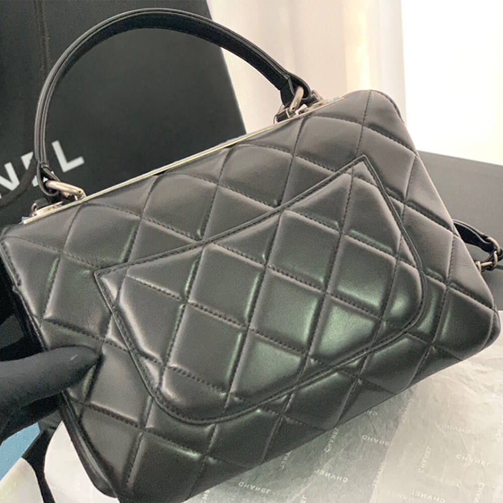 CHANEL FLAP BAG WITH TOP HANDLE angle 5