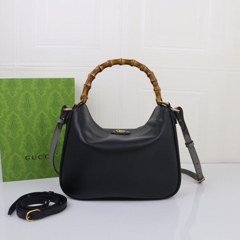 Gucci Diana Medium Shoulder Bag