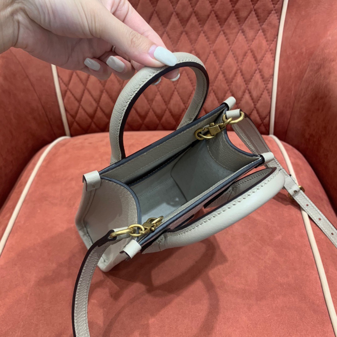 Gucc1 mini Tote bag angle 3