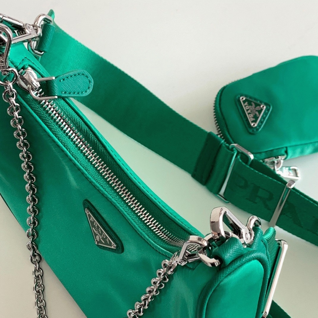 Prada Re-Edition Shoulder Bag Replica in Green angle 3