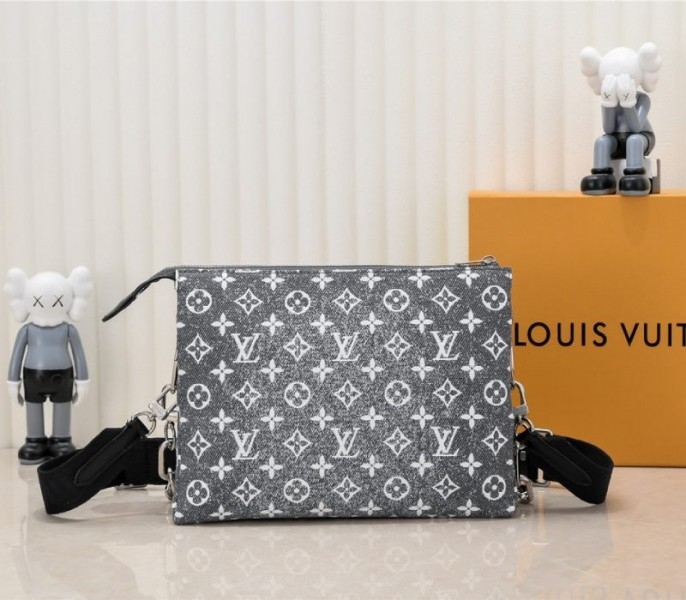 Louis Vuitton Jacquard Denim Coussin PM Bag In Black angle 2