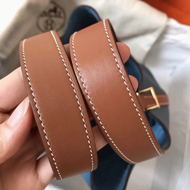 Blue jean 1:1 replica Hermes bicolor Picotin Lock 18cm handbag angle 4