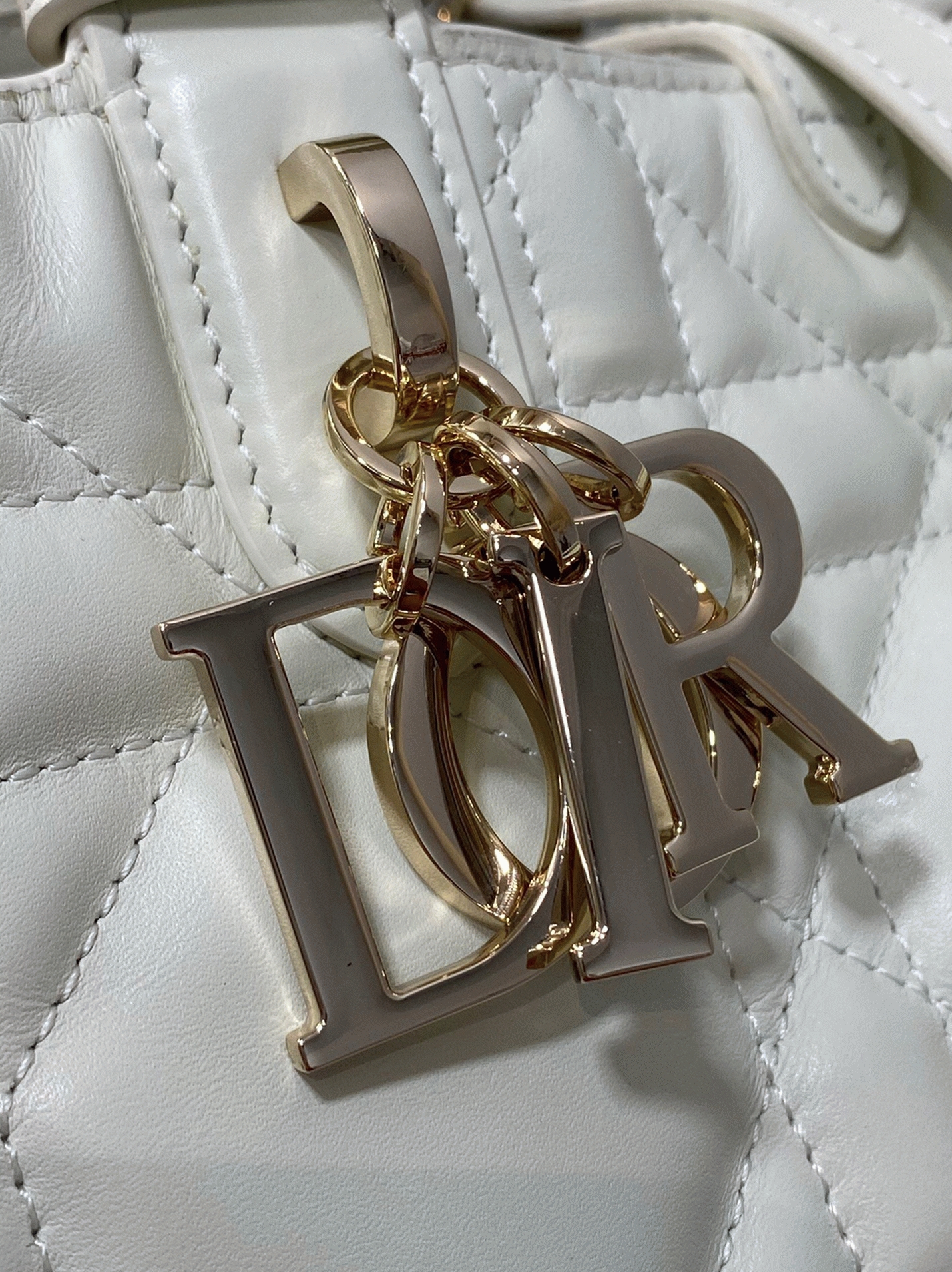 Dior Toujours Medium Bag Knockoff in White Macrocannage Calfskin angle 5