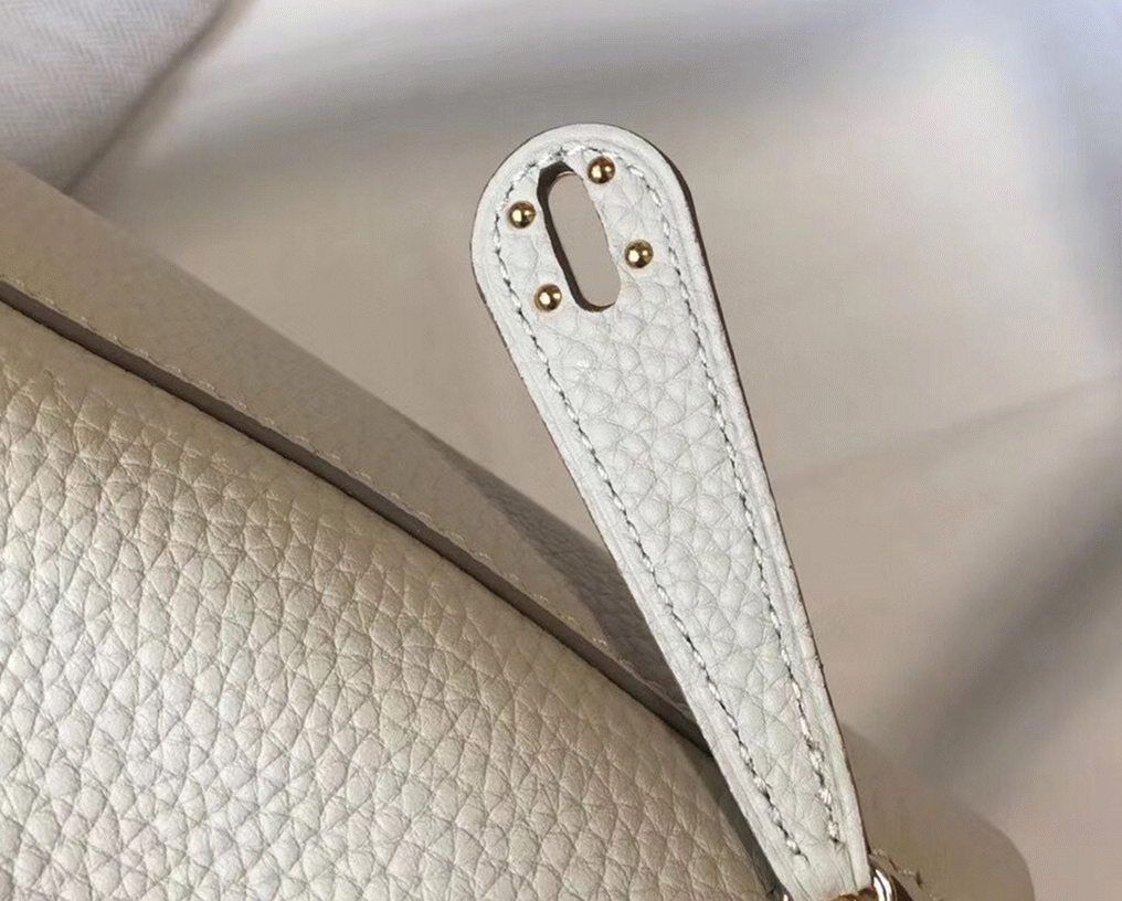 Replica Hermes Lindy Mini handbag in white clemence leather angle 4