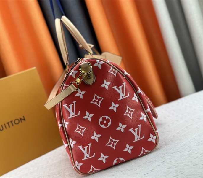 Louis Vuitton Speedy P9 Bandouliere 50 Bag In Red angle 5