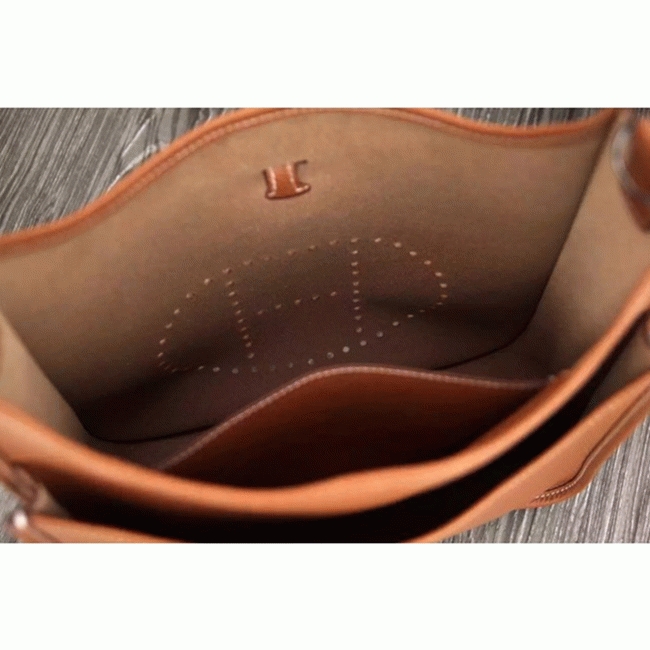 Brown Evelyne III PM Bag Replica Designer Hermes Classic Tote angle 2