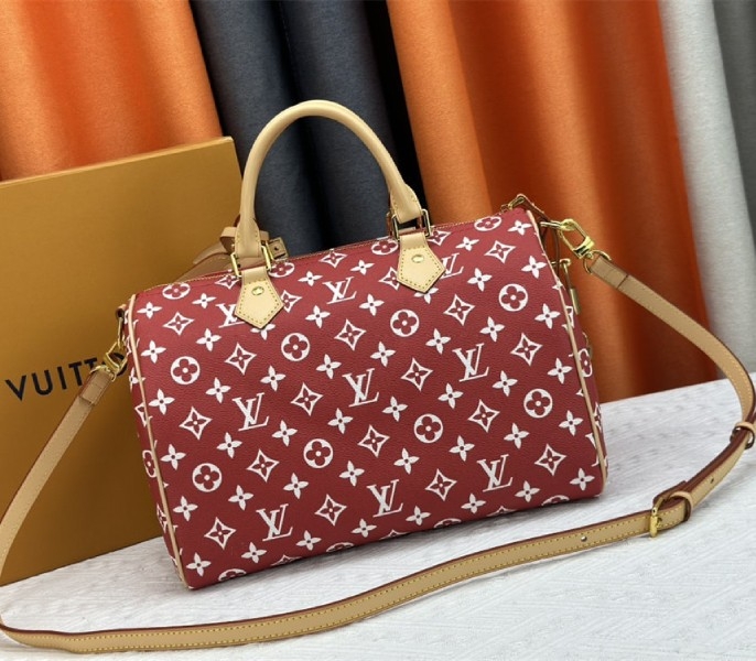 Louis Vuitton Speedy P9 Bandouliere 30 Bag In Red angle 4