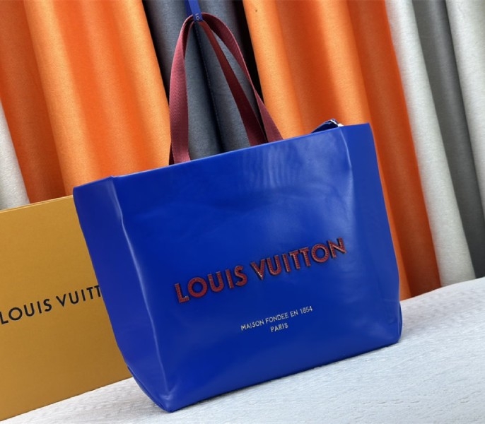 Louis Vuitton Other Leathers Shopper Cabas MM Tote In Blue angle 2