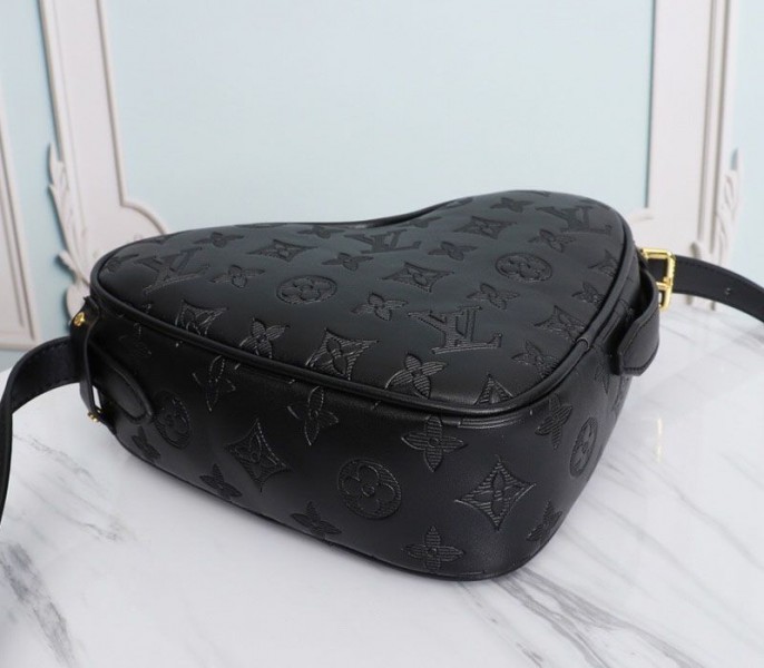 Louis Vuitton Monogram Empreinte Game On Coeur Bag In Black angle 3