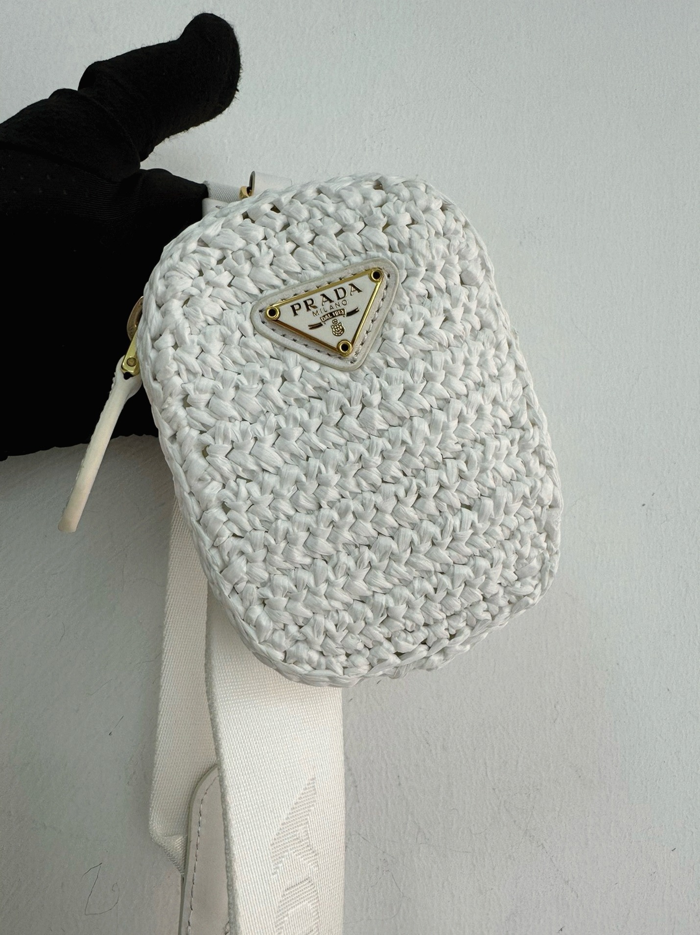 Prada Re-Edition Crochet Bag Fake in White angle 3