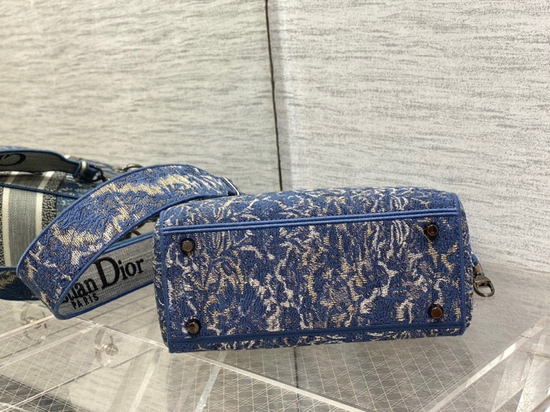 Dior Lady D-Lite Medium Bag Replica in Blue Brocart Denim-Effect Embroidery angle 4