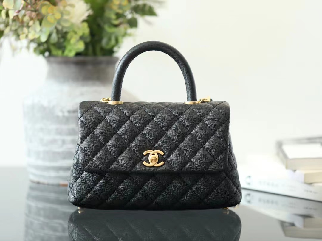 CHANEL COCO HADNLE