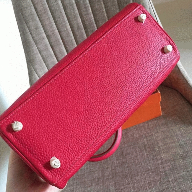 Red Clemence Hermes Kelly Retourne 28cm Replica Handbag angle 2