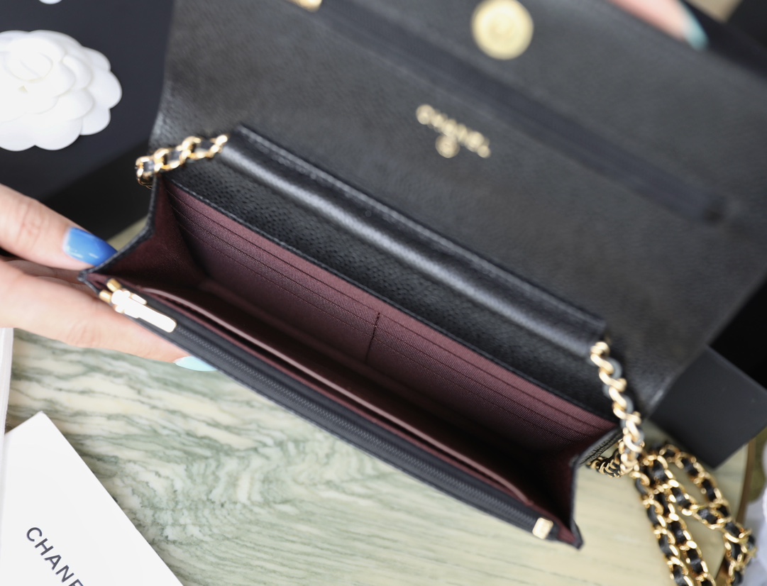 Classic Woc bag angle 5