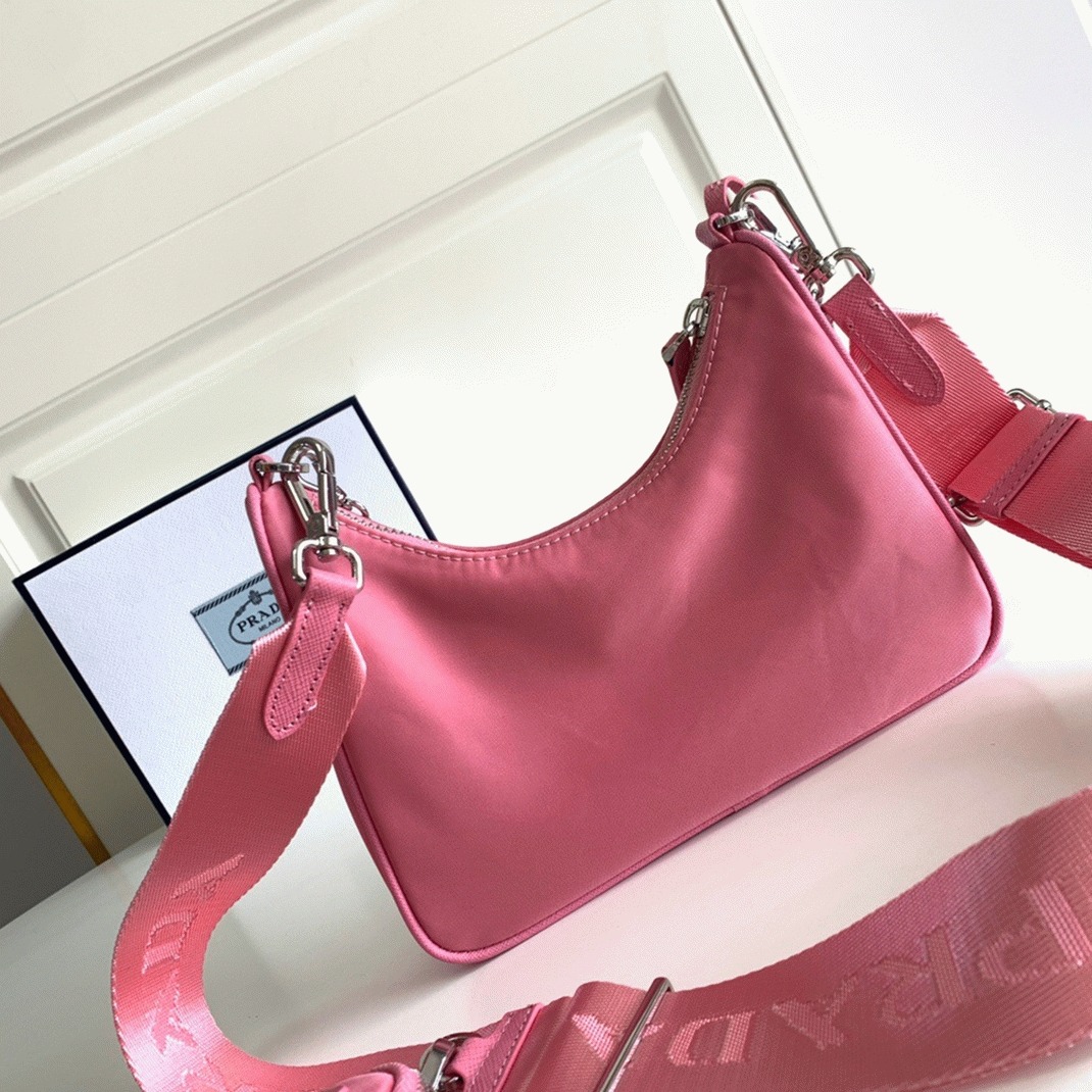 Prada Re-Edition Shoulder Bag Knockoff in Pink angle 2