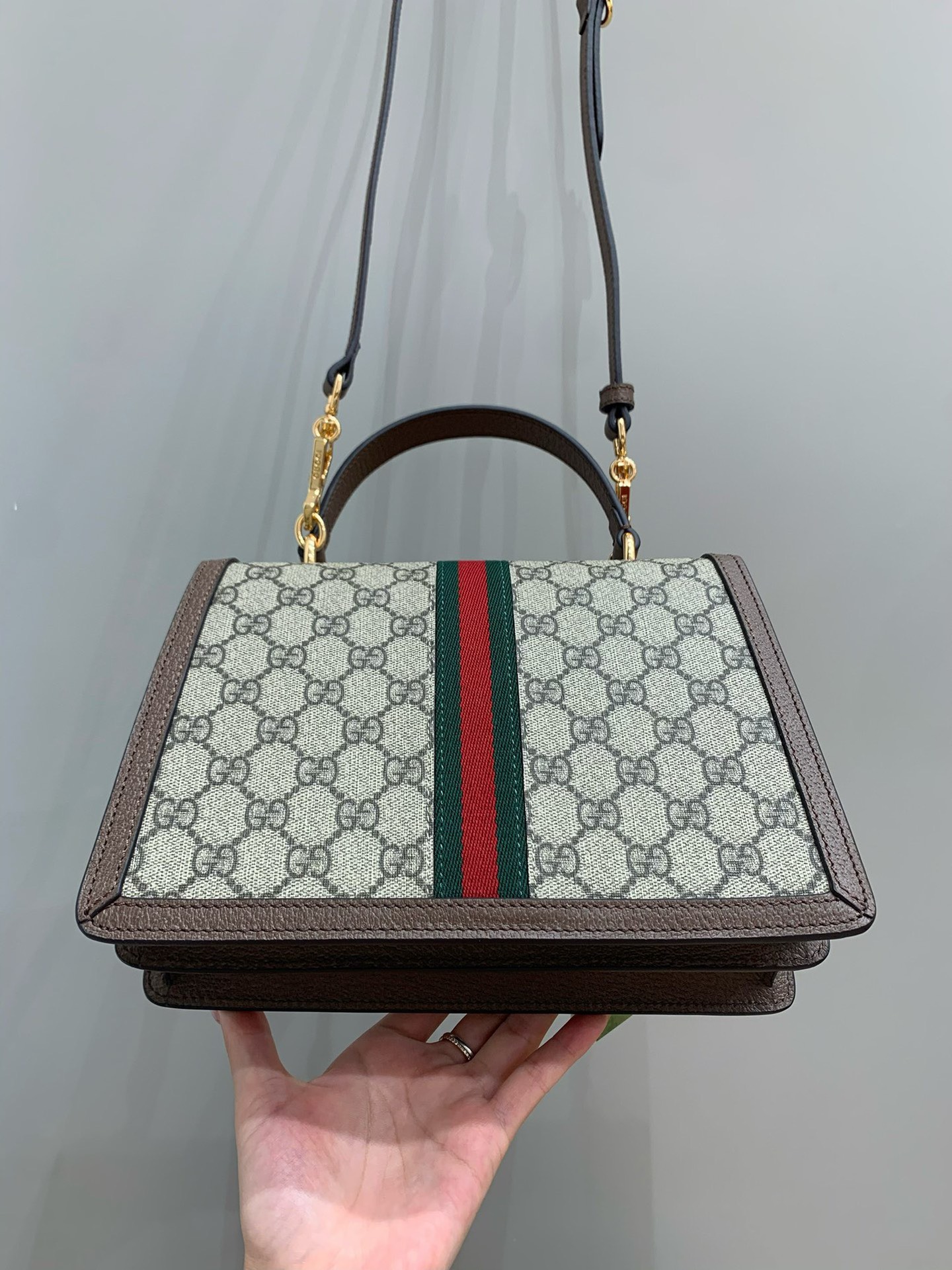 GG Handle bag angle 4