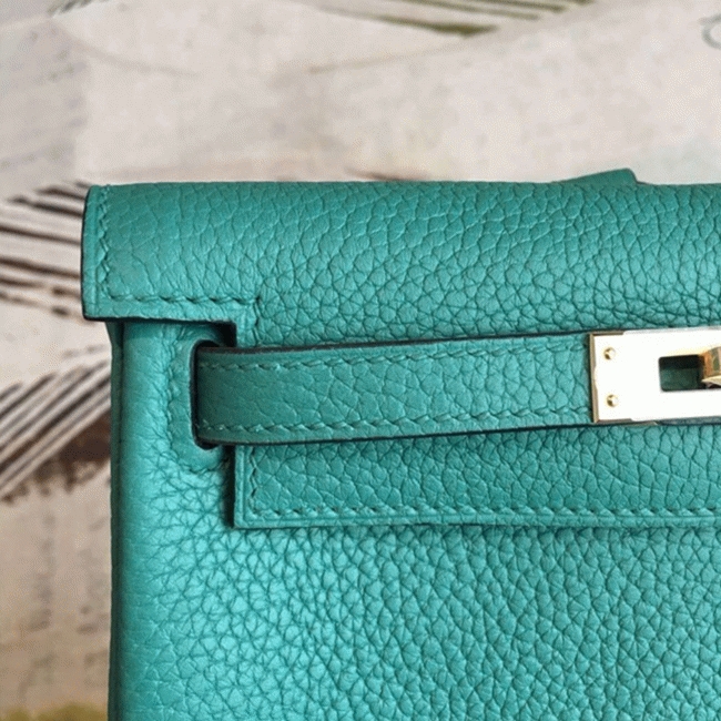 Malachite Clemence Replica Hermes Kelly Ado PM Backpack angle 2