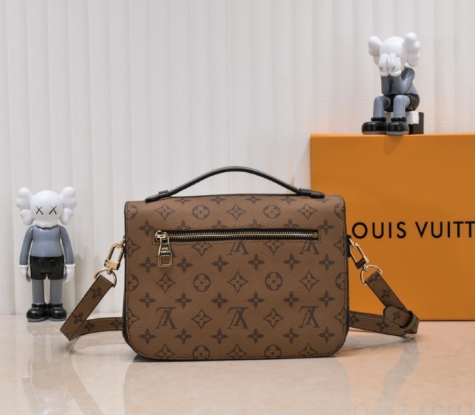 LV Monogram Reverse Canvas Metis M44876 angle 3