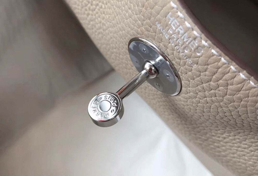 Knockoff Hermes Lindy bag 26cm in gris tourterelle angle 4