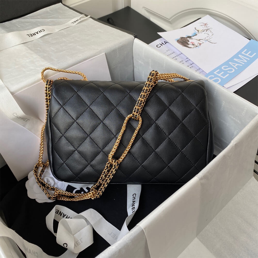 CHANEL FLAP BAG angle 2