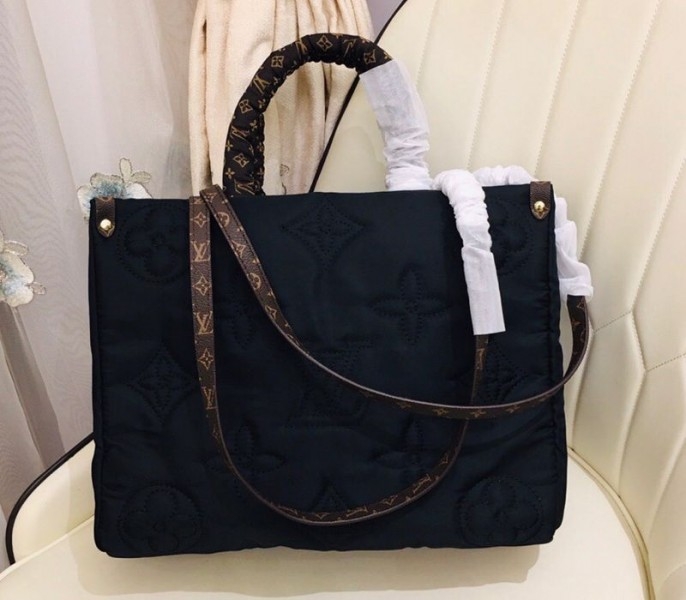 Louis Vuitton Econyl Regenerated Nylon Onthego GM Tote In Black angle 3
