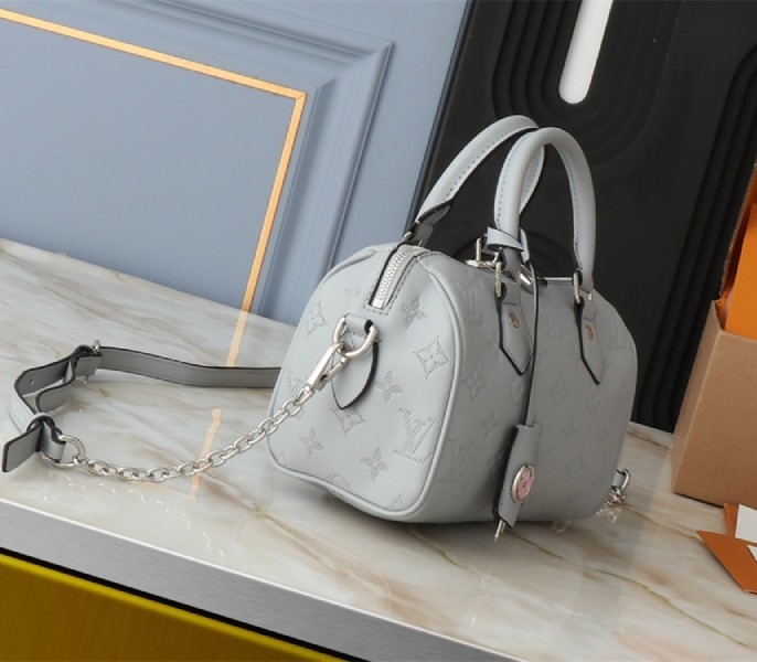 Louis Vuitton Other Leathers Speedy Bandouliere 20 Handbag In Washed Blue angle 3