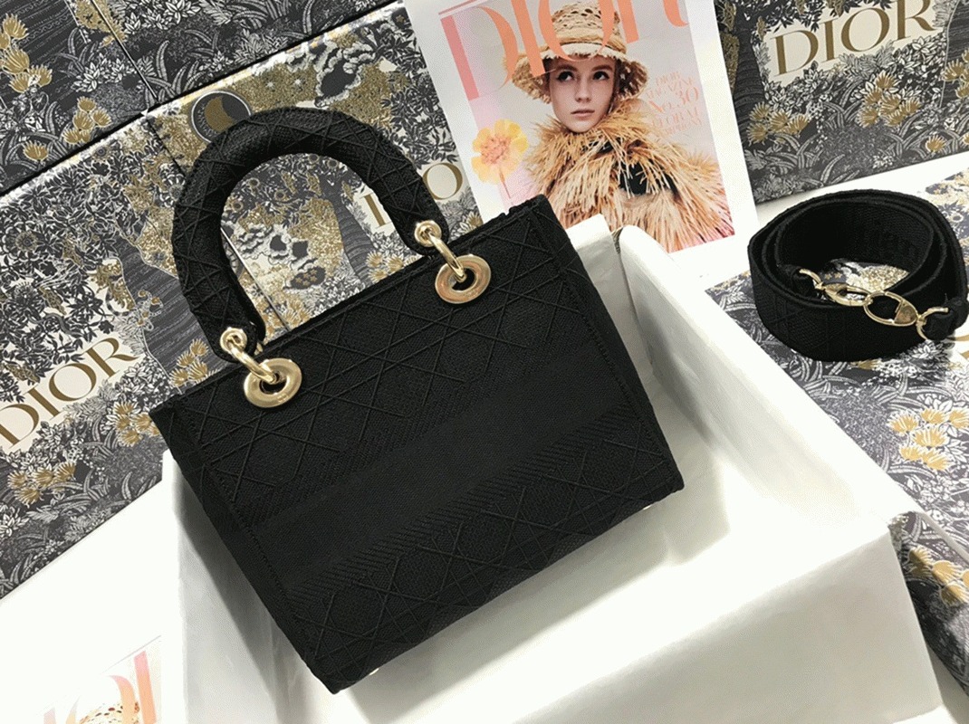 Dior Lady D-Lite Medium Bag Replica in Black Cannage Embroidered Canvas angle 2