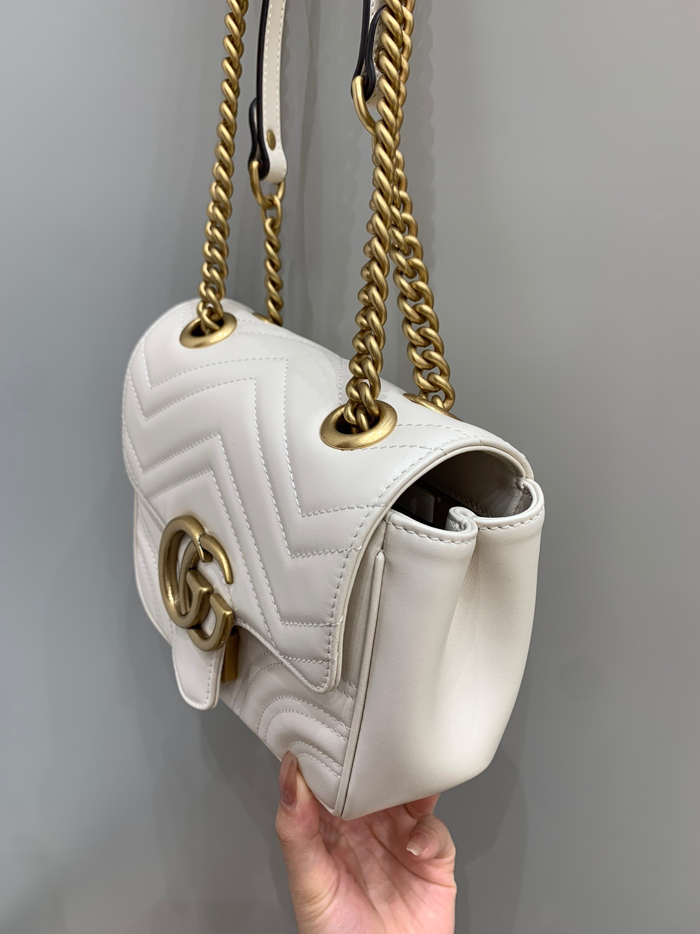 Classic square bag angle 5