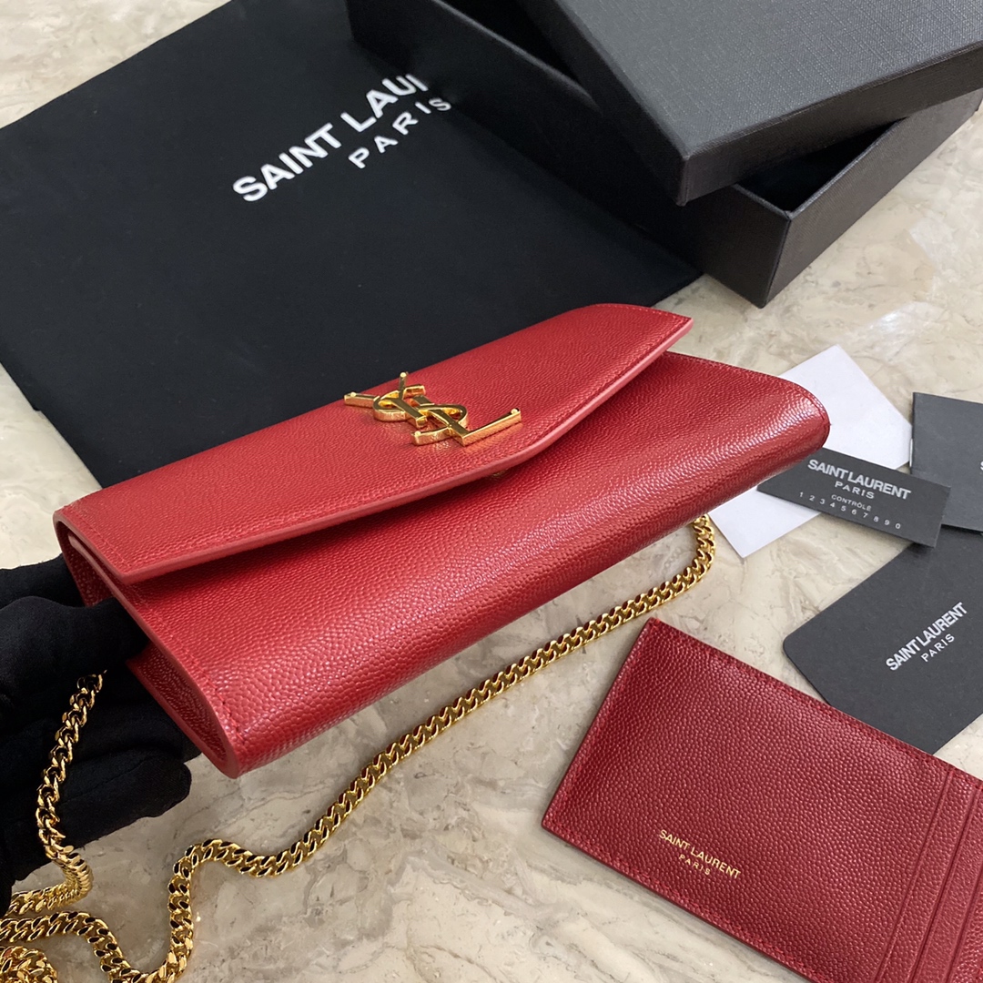 UPTOWN CHAIN WALLET IN CROCODILE-EMBOSSED SHINY LEATHER angle 2