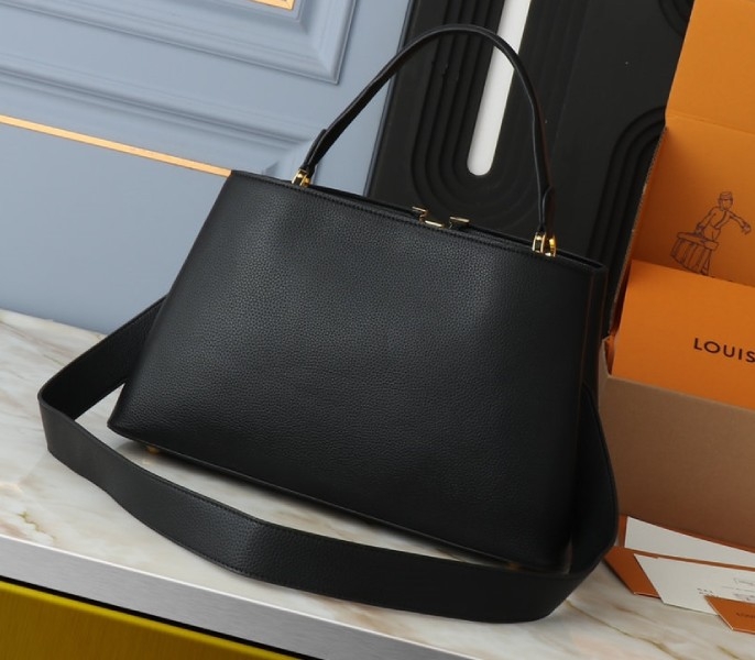 Louis Vuitton Capucines GM Souple Handbag In Black angle 2