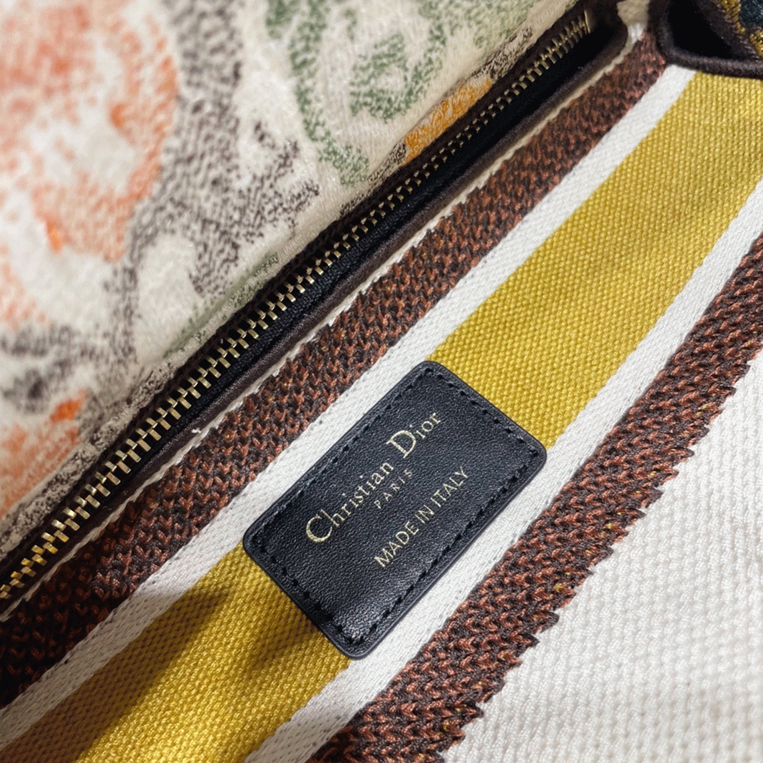 Dior Lady D-Lite Medium Bag Faux in Yellow Dior Paisley Embroidery angle 5