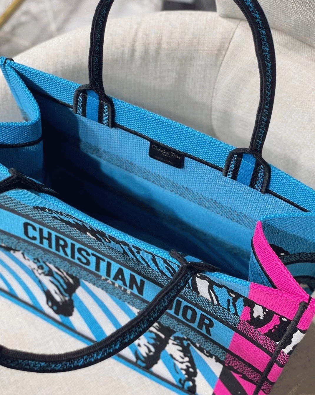 Dior Medium Book Tote Bag Fake in Blue D-Jungle Pop Embroidery angle 3