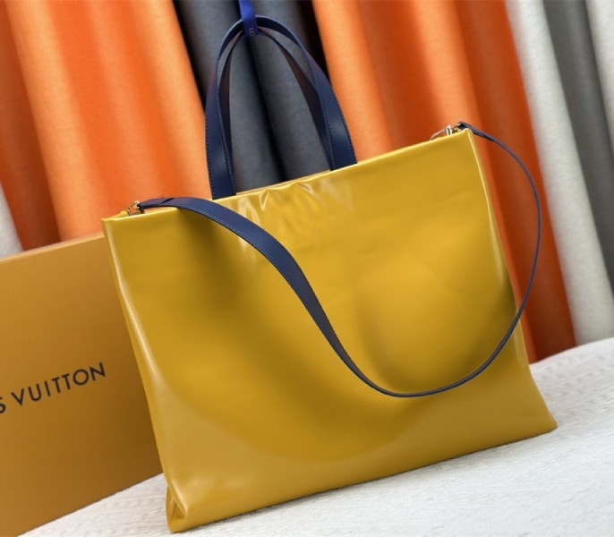 Louis Vuitton Other Leathers Shopper MM Tote In Safran angle 3