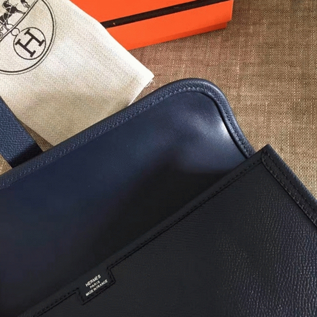 High quality sapphire epsom replica Hermes Jige Elan clutch bag angle 3