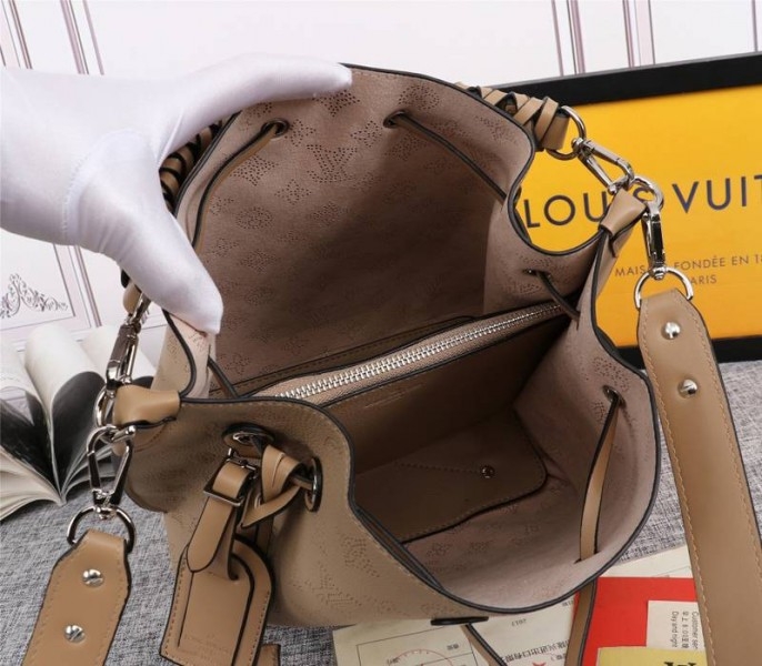 LV Mahina Muria Bag In Galet Gray angle 4