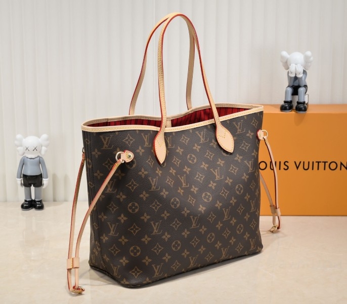 Louis Vuitton Monogram Canvas Neverfull MM Tote In Pink angle 2