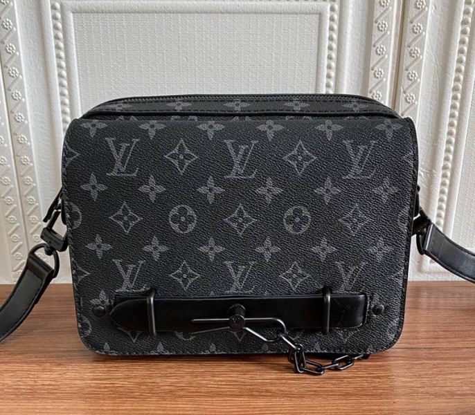 Louis Vuitton Taurillon Leather Steamer Messenger Bag angle 3