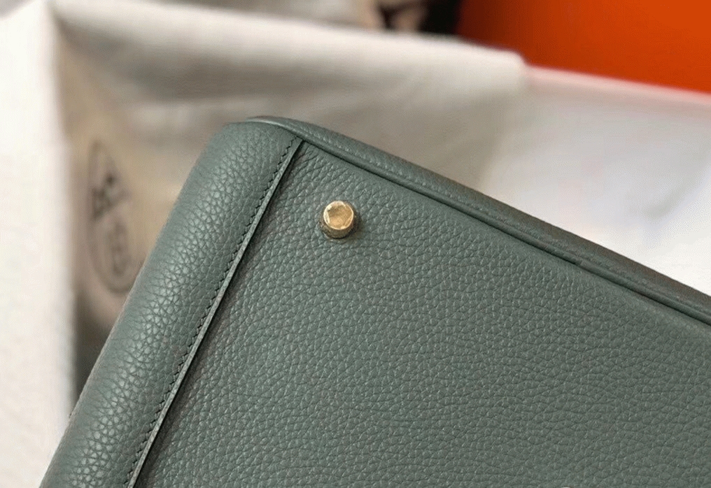 Replica Hermes Lindy bag 26cm in vert amande angle 2