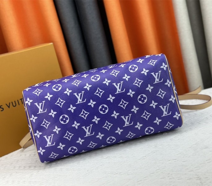 Louis Vuitton Speedy P9 Bandouliere 40 Bag In Amethyst Purple angle 5