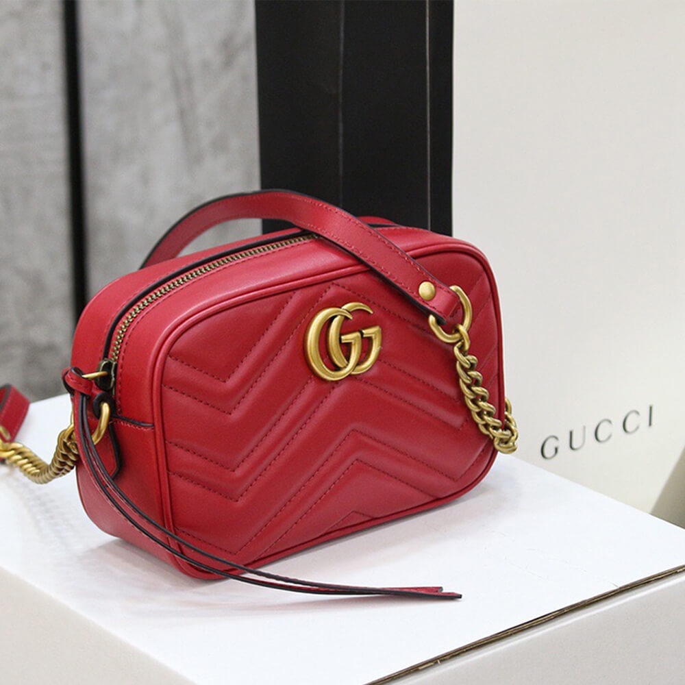 GG Marmont matelasse mini bag angle 3