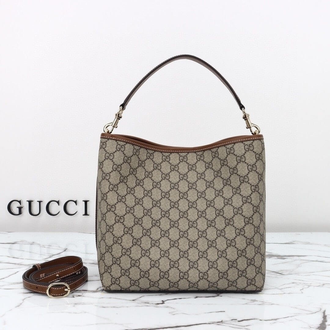 GG Emblem small shoulder bag angle 3