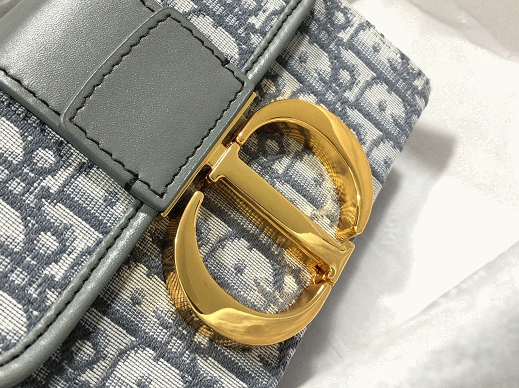 Dior 30 Montaigne Box Bag Fake in Gray Dior Oblique Jacquard angle 3