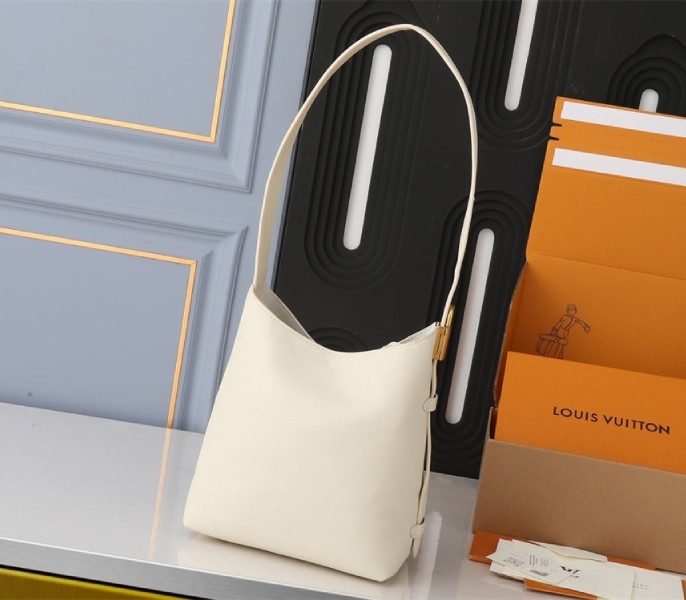 Louis Vuitton Low Key MM Hobo In Quartz White angle 2