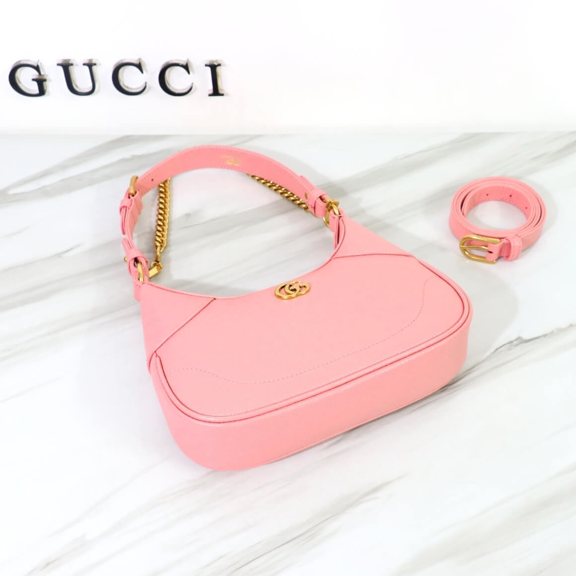 GUCCI Aphrodite small shoulder bag angle 4