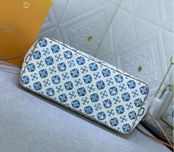 Louis Vuitton LV By The Pool Monogram Tiles Canvas Neverfull MM Tote In Lagoon Blue angle 4