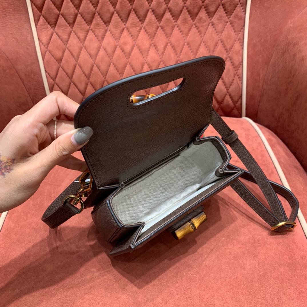 Jumbo handle bag angle 3
