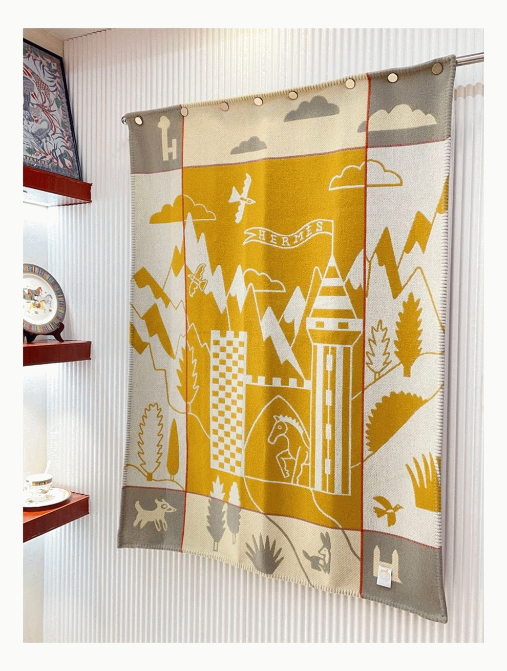 Replica Hermes Avalon Epopee blanket in jaune wool and cashmere angle 2